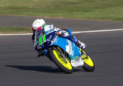 بيندر يفوز بسباق النمسا للدراجات النارية