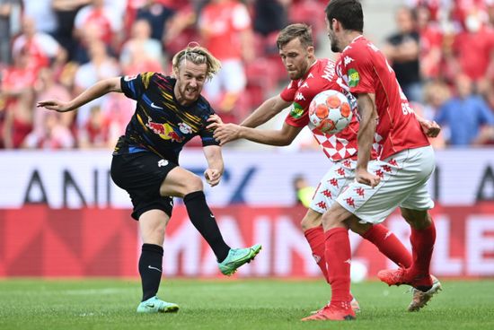 لايبزيج يبدأ مشواره بخسارة أمام ماينز