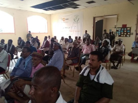 "انتقالي أبين" يحشد قيادات مجتمعية لمواجهة الأزمات المعيشية