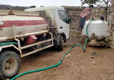 خليفة الإنسانية توجه صهاريج مياه نقية لدكسم