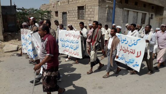 معلمو نصاب يطالبون بهيكلة الأجور وصرف العلاوات