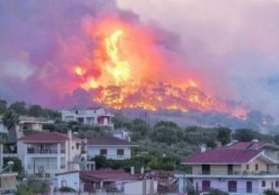 لليوم الثاني.. استمرار اشتعال حرائق الغابات غرب اليونان