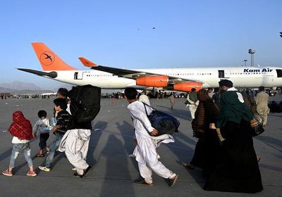  طالبان تتعهد بعبور آمن للمدنيين من مطار كابول