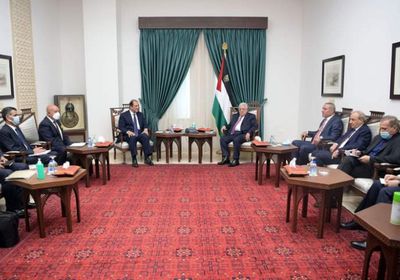  الرئيس الفلسطيني يلتقي برئيس المخابرات المصرية