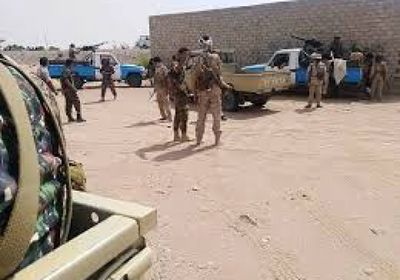 بحملة عسكرية.. حصار إخواني على منزل يتزين بعلم الجنوب