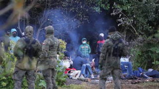  بولندا تنشر قوات الجيش على الحدود مع بيلاروس