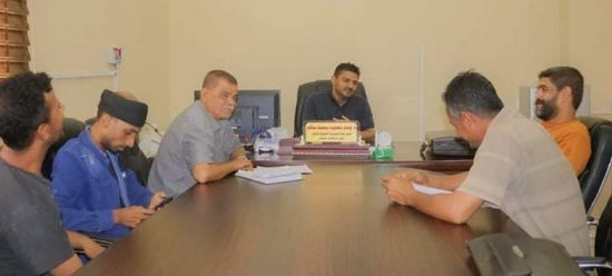 غرامات على المحال المخالفة لمعايير النظافة بالشيخ عثمان