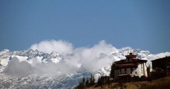 الجزائر تحذر من أمطار رعدية مرتقبة في 20 ولاية