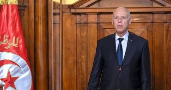 رئيس الحكومة التونسية الأسبق: نثق في قرارات قيس سعيد
