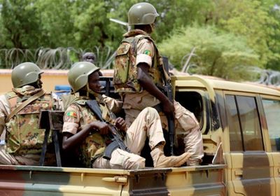الجيش المالي: مقتل 15 جنديا ماليا وجرح 34 في عملية إرهابية