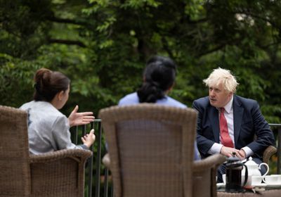  جونسون يلتقي المتعاونين الأفغان في لندن