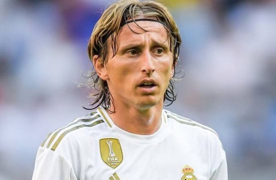  إصابة مودريتش تترك ريال مدريد دون "خط وسط"