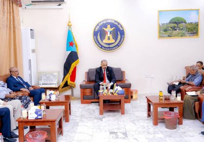 الرئيس الزُبيدي يوجه بآلية لتأهيل الإعلاميين الجنوبيين