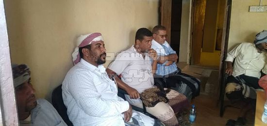 "انتقالي خنفر" ينحاز إلى مطالب المعلمين الجنوبيين