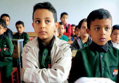 الشرق الأوسط: مليشيا الحوثي تنشر الأفكار الخمينية بالمدارس