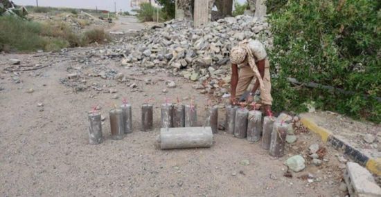 نزع 60 عبوة ناسفة زرعها الحوثيون في الحديدة