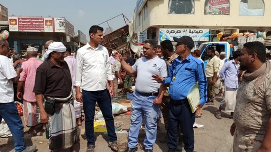 إزالة البسطات وإغلاق المحال المخالفة في البريقة