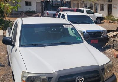 "كهرباء عدن" تتسلم سيارات نقل للتجاوب مع بلاغات الأعطال