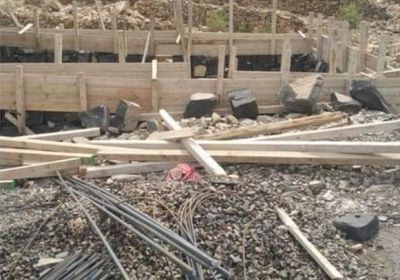 تعديات بالبناء على خط الحبيلين الجبل