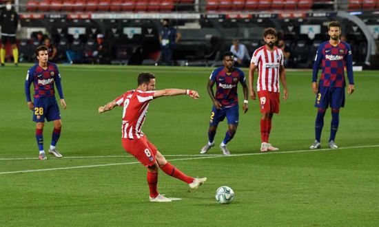  منافسة ساخنة بين مانشستر وتشيلسي على ضم ساؤول