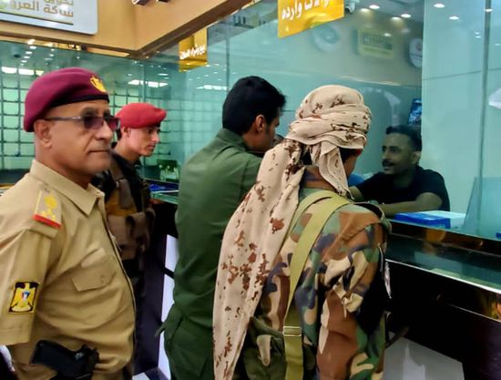 إغلاق 4 شركات صرافة مخالفة في عدن