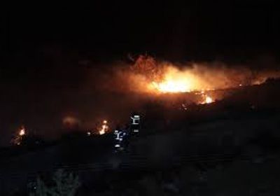 قنابل إسرائيلية تحرق أحراش إحدى القرى السورية