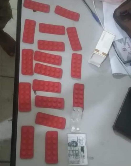 حصيلة الملاحقات الأمنية في عدن: سلاح ومخدرات وسيارة