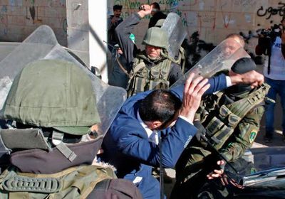  الاحتلال يعتقل ثلاثة فلسطينيين جنوب بيت لحم