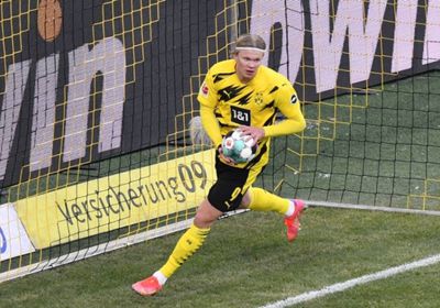 هالاند ينقذ دورتموند بهدف الفوز في هوفنهايم