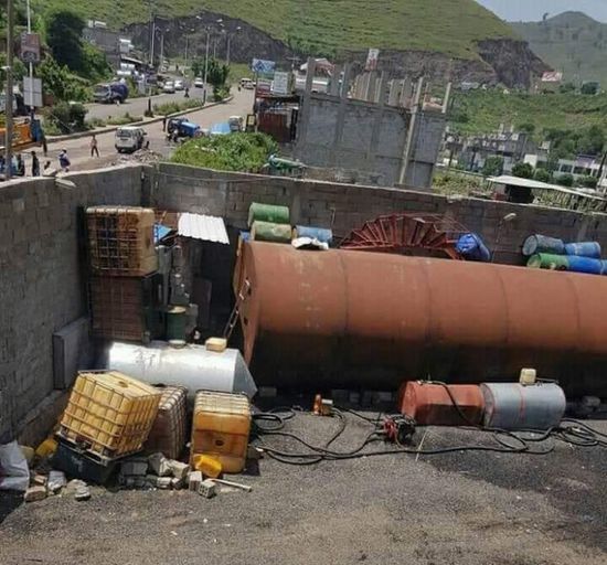 السوق السوداء للمحروقات تغزو شوارع جبلة بإب