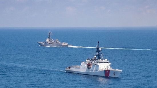 الصين تحتج على مرور سفن حربية أمريكية عبر مضيق تايوان