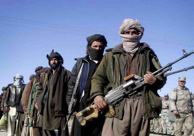 سياسي: طالبان استولت على أسلحة أمريكية ضخمة بأفغانستان