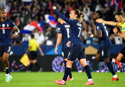 فرنسا تتعادل مع البوسنة وتظل متصدرة تصفيات كأس العالم