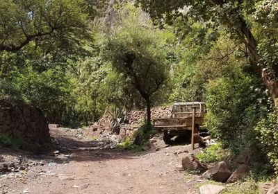 إغلاق طريق الأقروض في تعز للأسبوع الثاني