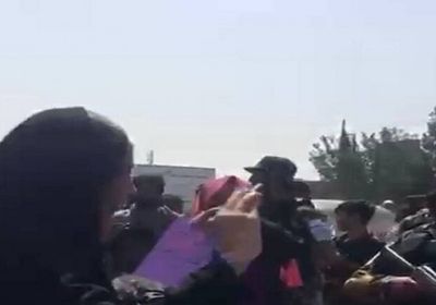 أفغانستان.. "طالبان" تفرق مظاهرة نسائية في كابول