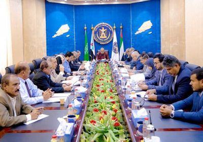 "رئاسة الانتقالي" تطلع على تقرير تقييم الأداء