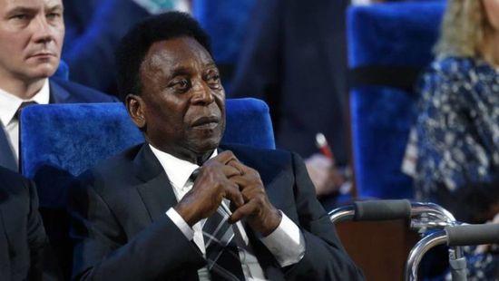  نقل أسطورة الكرة بيليه إلى المستشفى بعد وعكة صحية