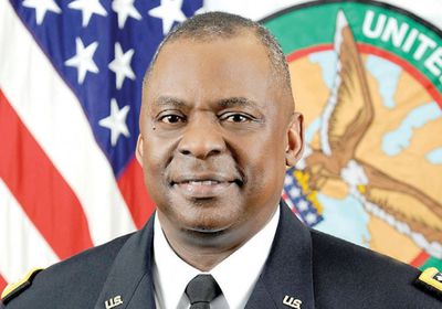  ملك البحرين ووزير الدفاع الأمريكي يبحثان مسار التعاون الاستراتيجي