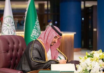  خالد بن سلمان يقف على جاهزية القوات الجوية الملكية السعودية