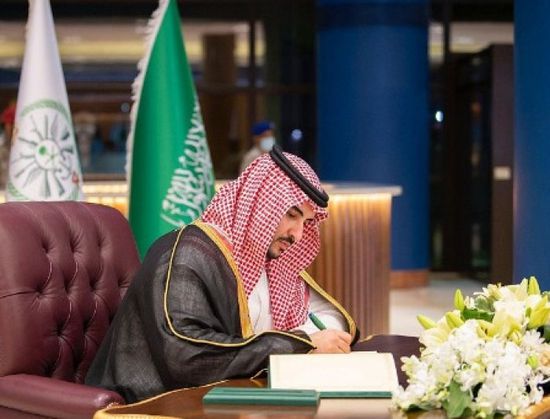  خالد بن سلمان يقف على جاهزية القوات الجوية الملكية السعودية