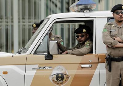 يمنيان يسرقان سيارتين في نجران.. والشرطة السعودية تضبطهما