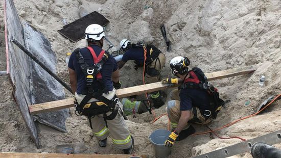 الكويت.. انهيار رملى بمطار تحت الإنشاء و3 عمال تحت الأنقاض