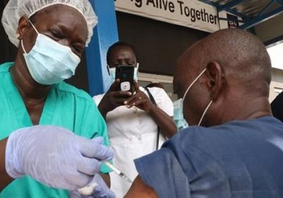 حكومة زيمبابوي لـموظفيها: الاستقالة أو تطعيم ضد كورونا