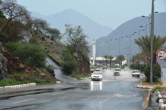 استمرار هطول الأمطار على مناطق بالسعودية