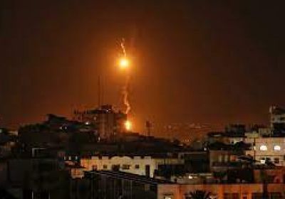 إسرائيل تقصف مواقع لحماس وسط غزة