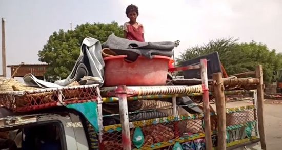 القصف الحوثي يطلق موجة نزوح جديدة في التحيتا