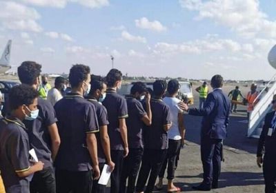  عودة 53 مصريًا كانوا محتجزين في ليبيا إلى القاهرة