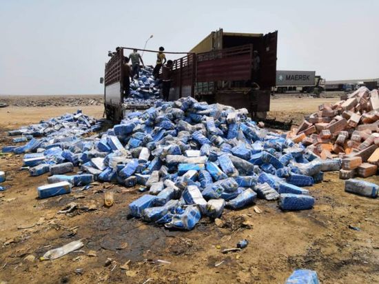 منتجات غذائية تركية فاسدة في ميناء عدن