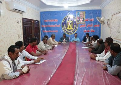 "انتقالي حضرموت" يناقش سبل الارتقاء بالأداء التنظيمي