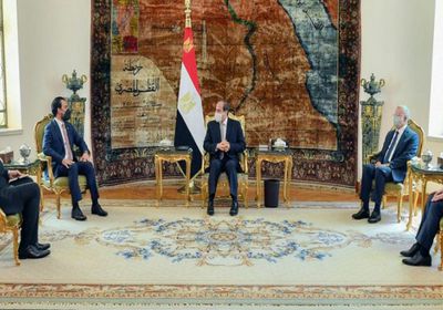  السيسي: مصر حريصة على تطوير التعاون مع العراق